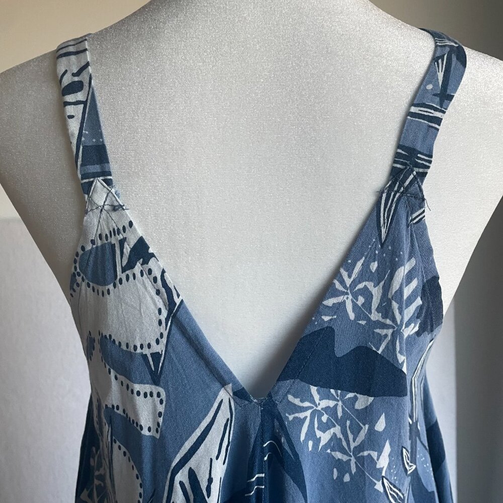 Goa Swim Cover-up with Handkerchief hem in Tropical Print, Size M - Picture 10 of 11